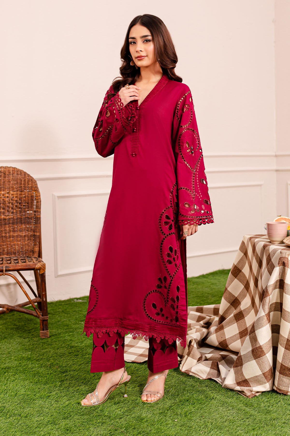 Best Designer Pakistani Shalwar Kameez & Dresses Online - LIBASCO